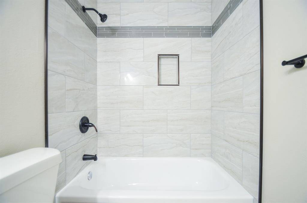 NICE combo tub/shower