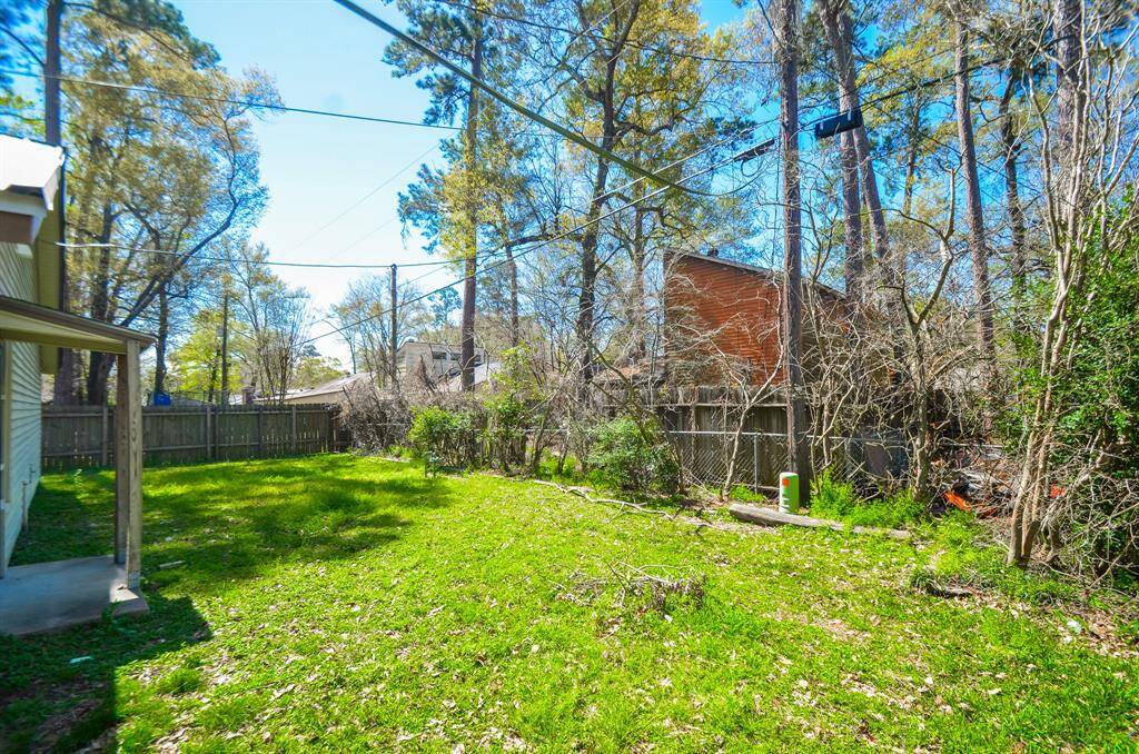 Spacious yard