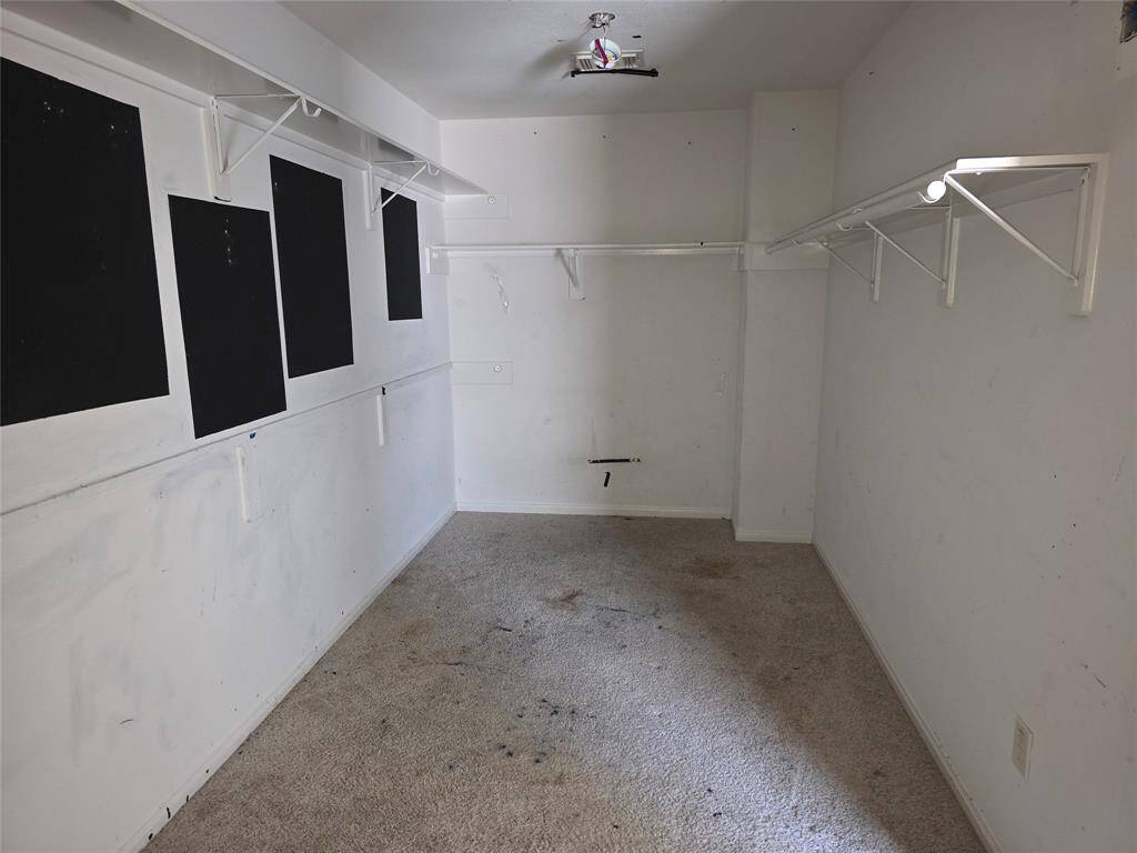 Walk-in closet