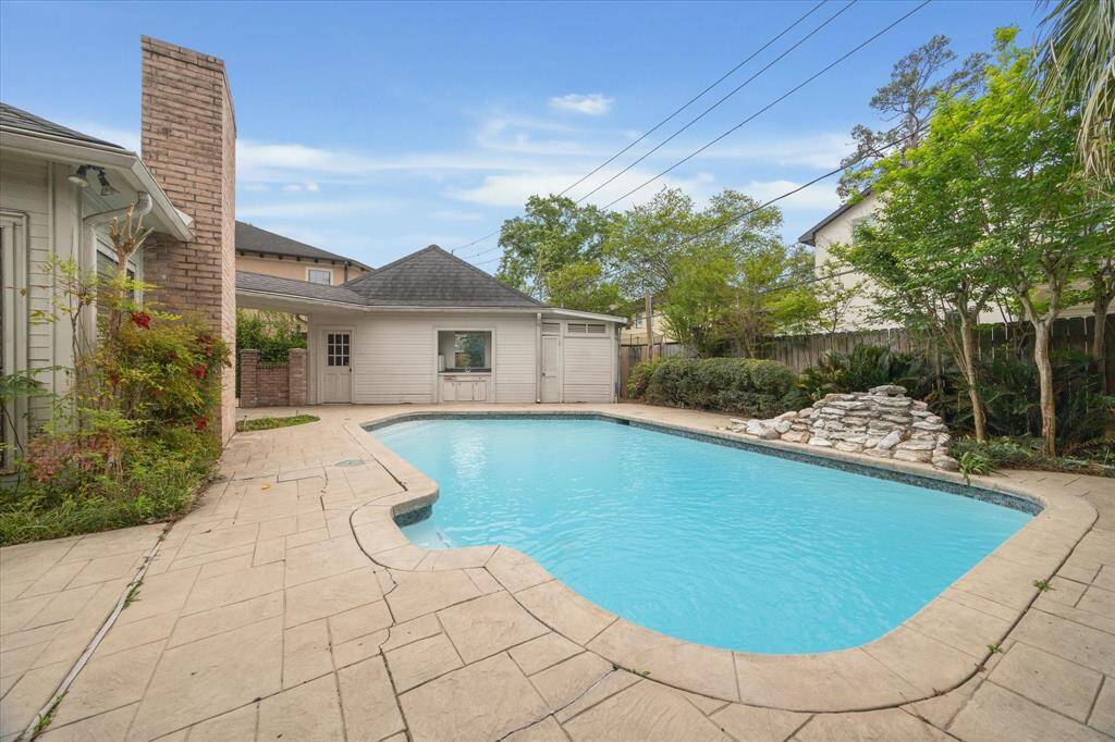 Another view of the backyard