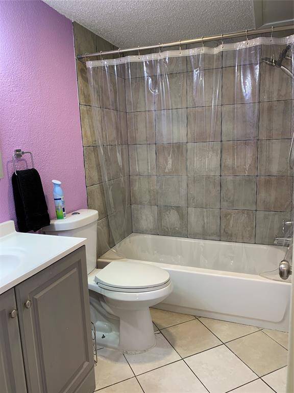 Another view of downstairs bath