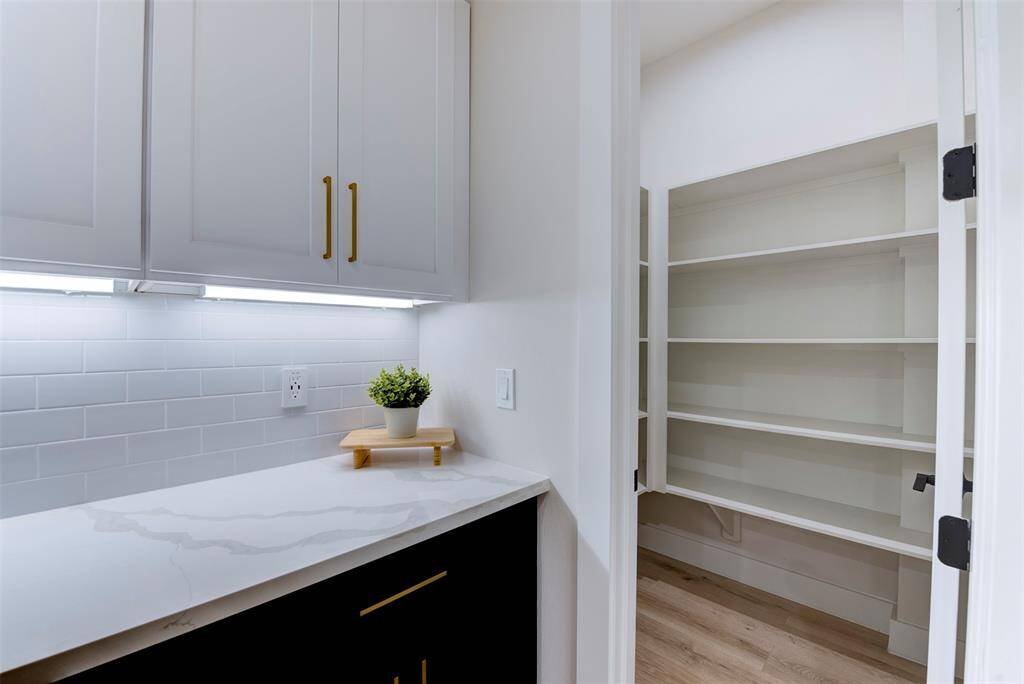 Plenty of pantry space