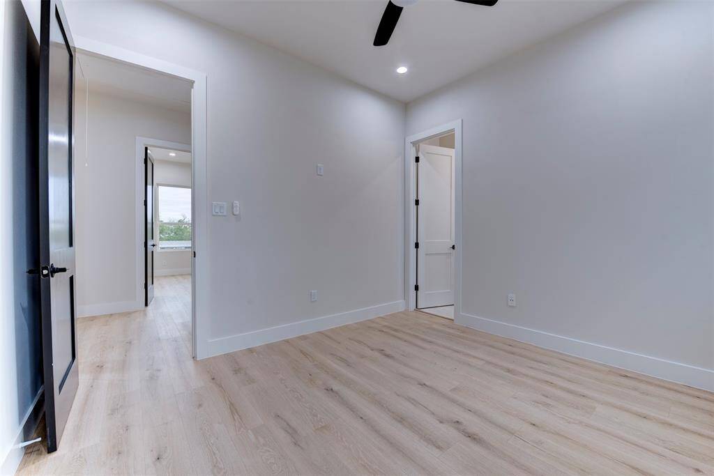 Secondary bedroom