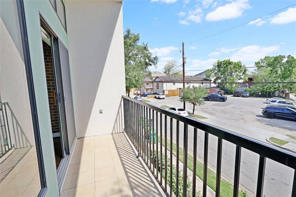 Ideal home for those seeking an upscale living experience in the heart of Montrose