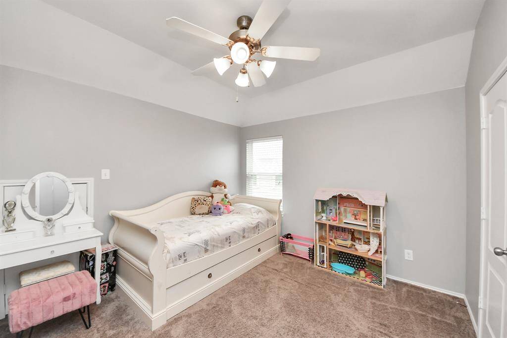 The spacious secondary bedrooms offer plenty of room for kids, guests, or anything else you need. With great natural light and ample closet space, they’re versatile and ready for whatever your lifestyle requires.