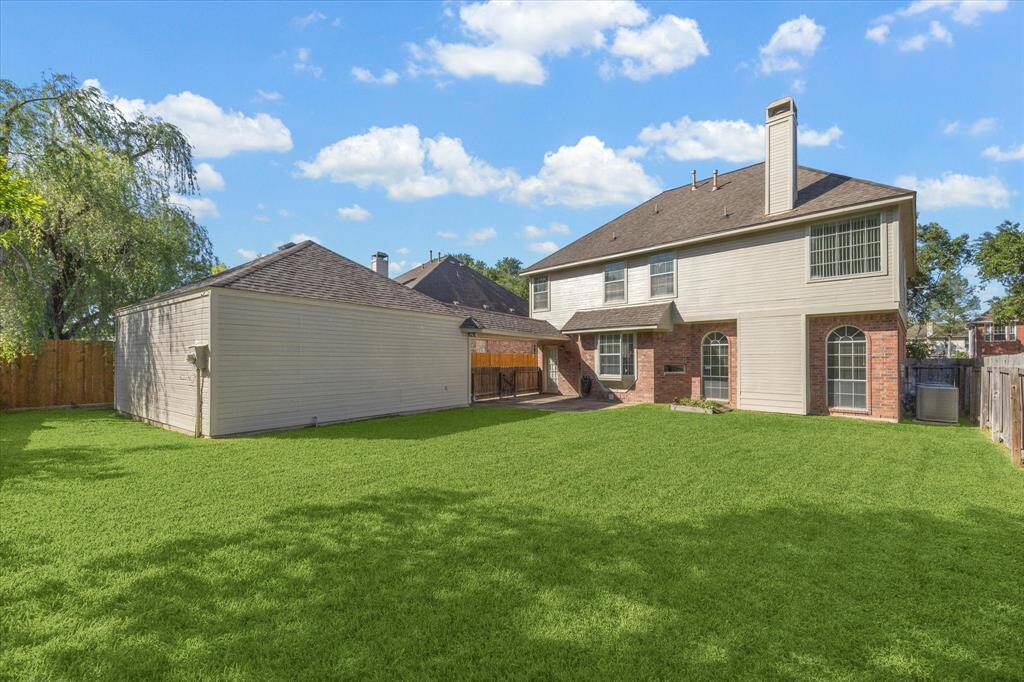 Another view of the beautiful backyard.