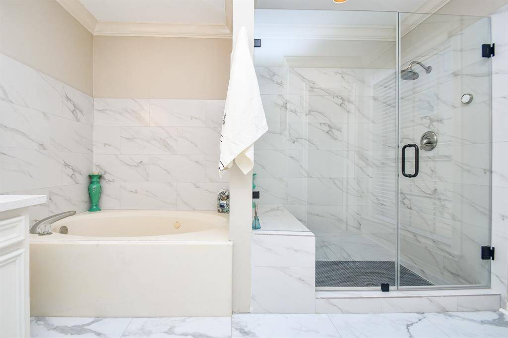House in rear: master bath