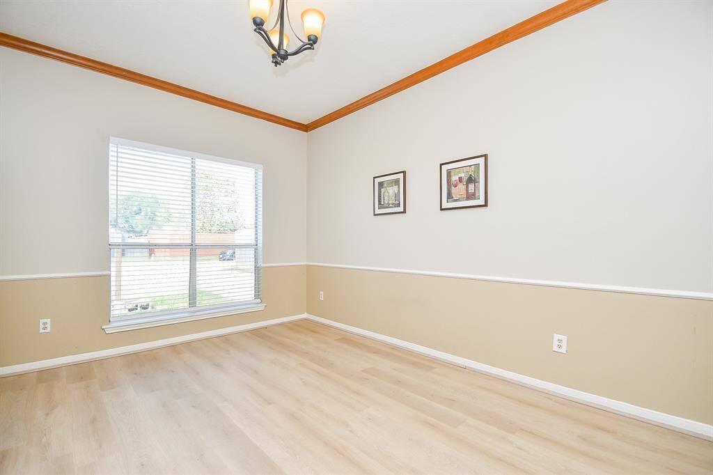 House in front: formal dining