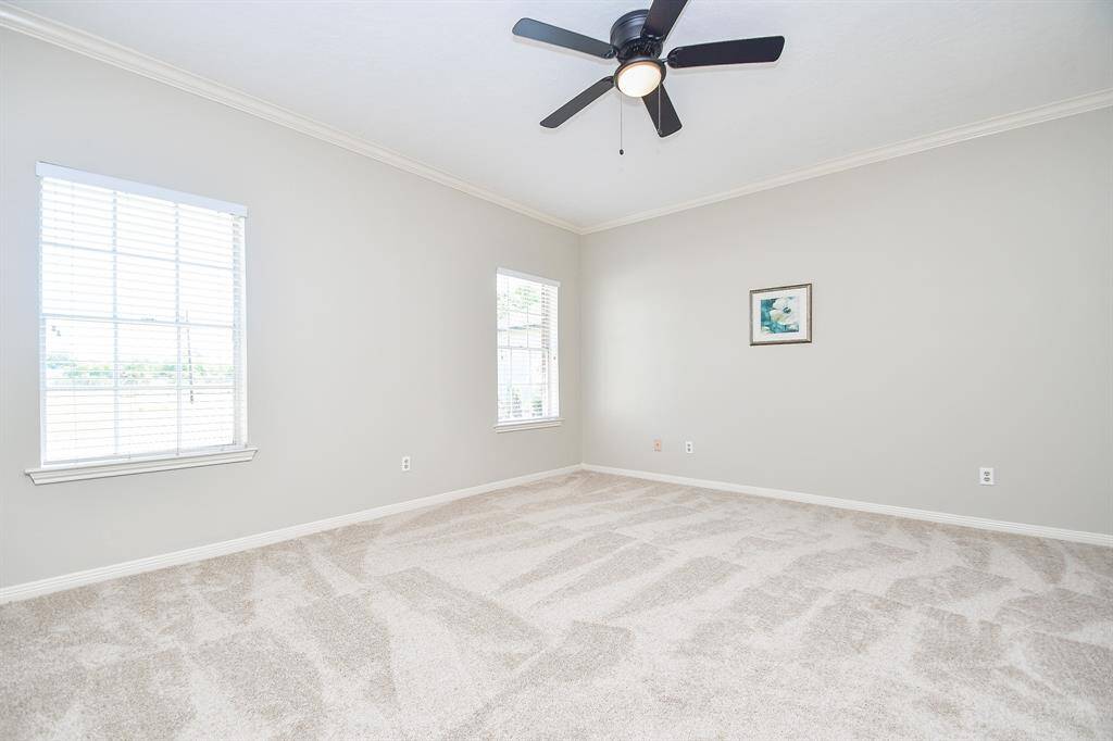 House in front: 3rd bedroom