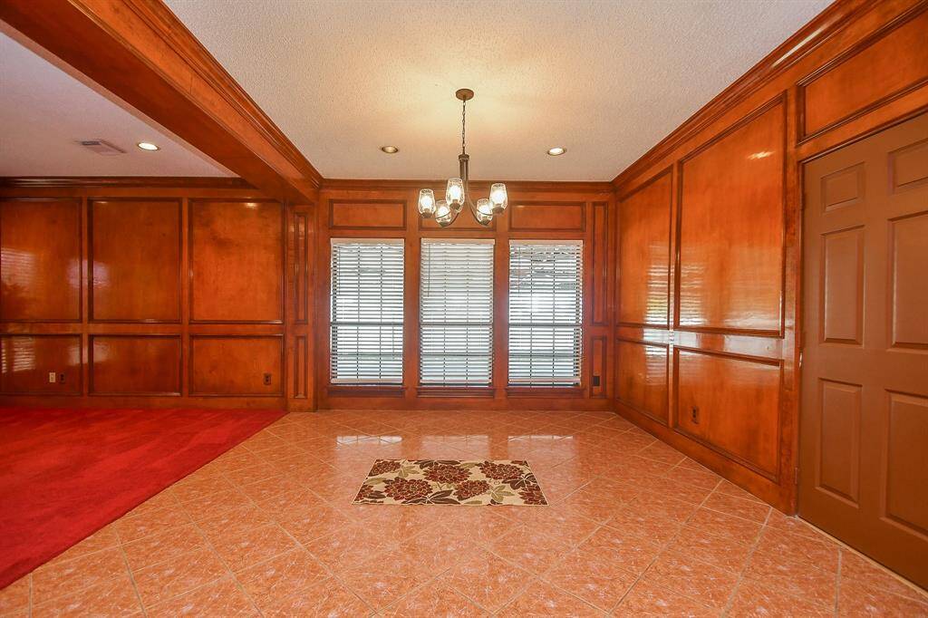 House in rear: formal dining