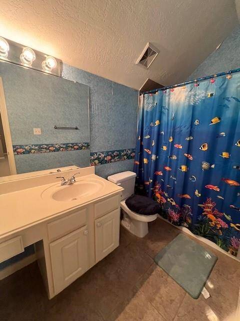 2nd bathroom
