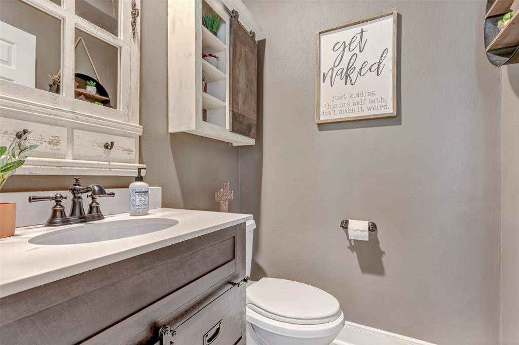 Downstairs guest bath.