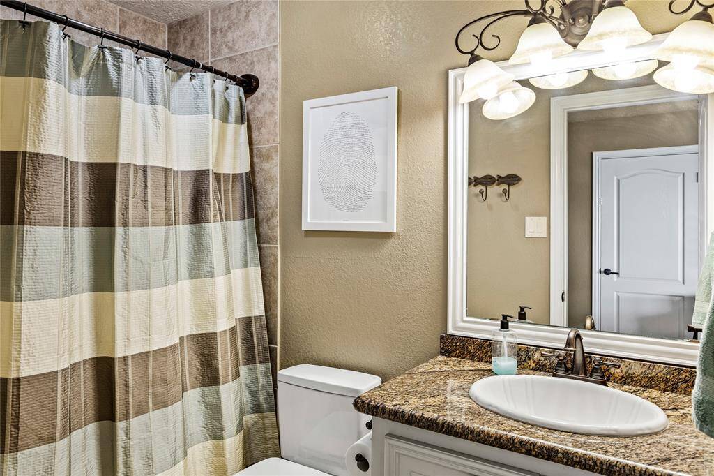 Secondary bathroom upstairs.