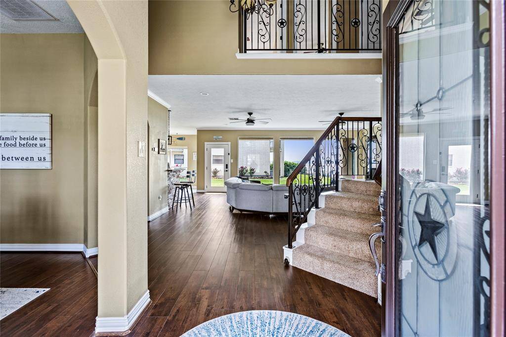 Walking into your dream lake home!
