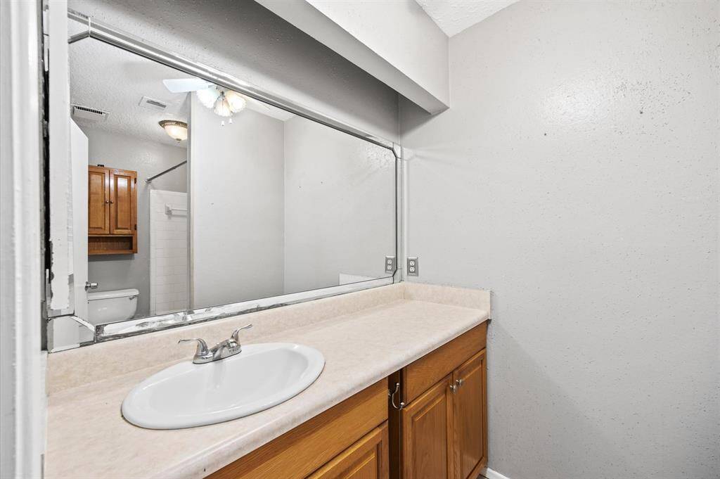 Secondary Bath