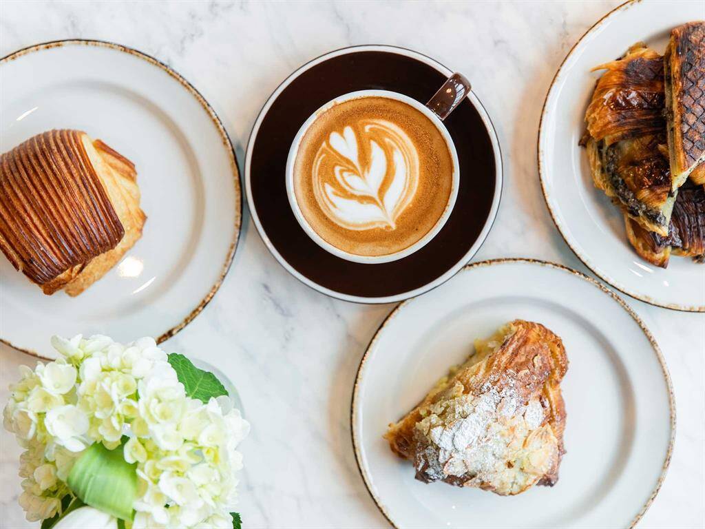 Mavens Coffee and Cocktails. Enjoy lite bites, fresh pastrie, coffee, a cheer and grab and go light meals.
