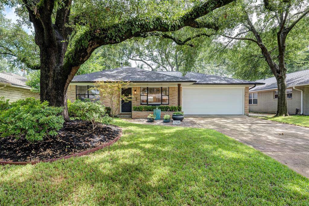 AVAILABLE JUNE 1st! Picture-perfect 3 bedroom/2 bath traditional one-story ranch in Lazybrook/Timbergrove. 2 car attached garage plus sunroom. Pets case by case basis/no smokers. Landlord prefers a long term lease. Refrigerator/Washer/Dryer included.