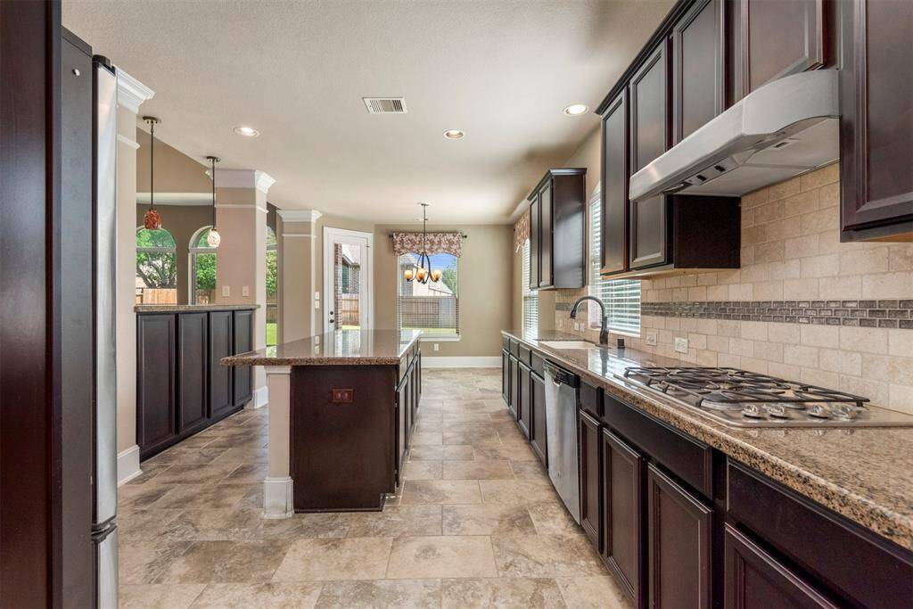 Look at all the counter space the chef of the home will enjoy.