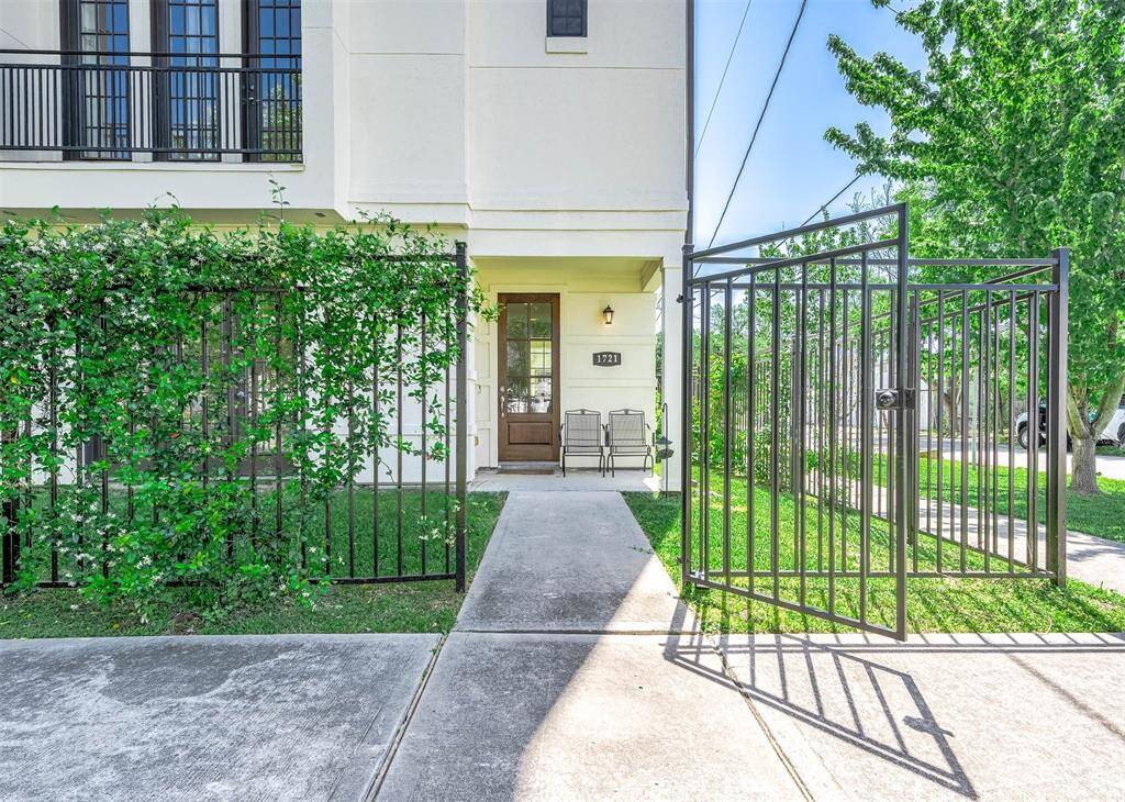 Private Front Yard With Balcony.