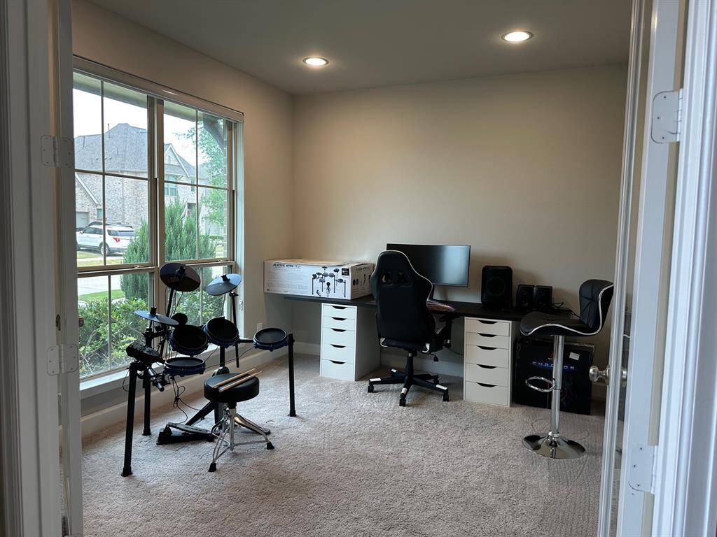 Home Office/ Study
