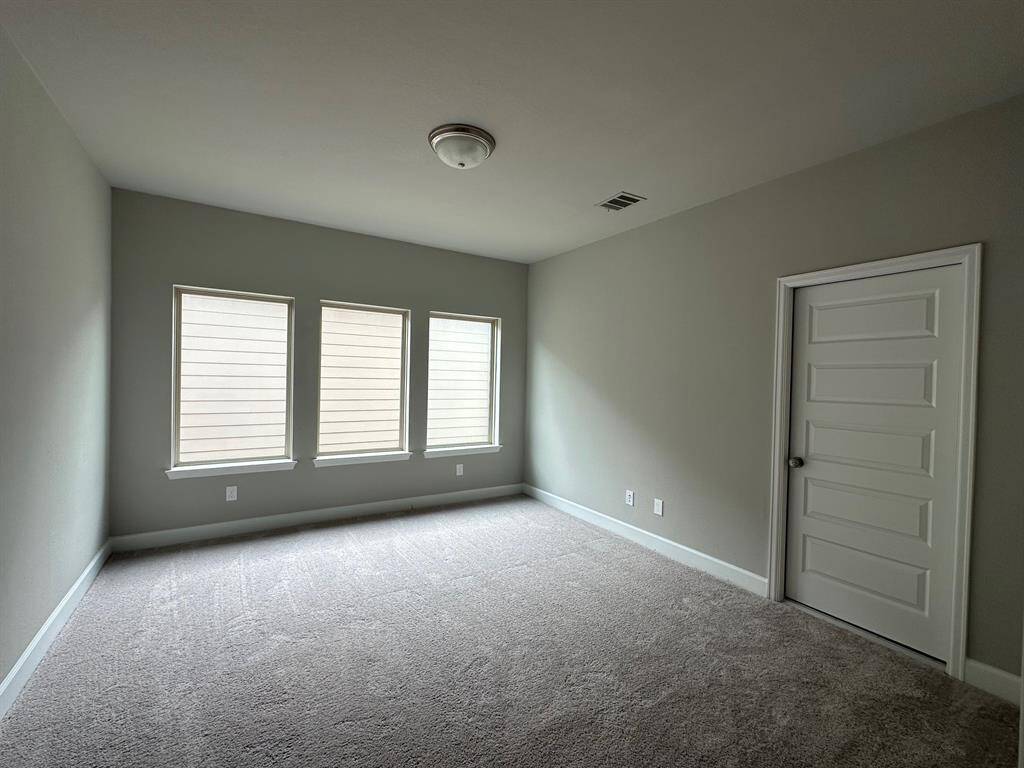 Secondary bedroom