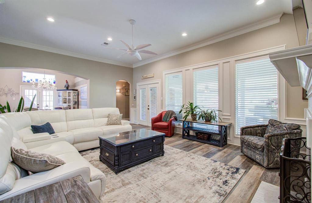 A view of the golf course right from your couch!