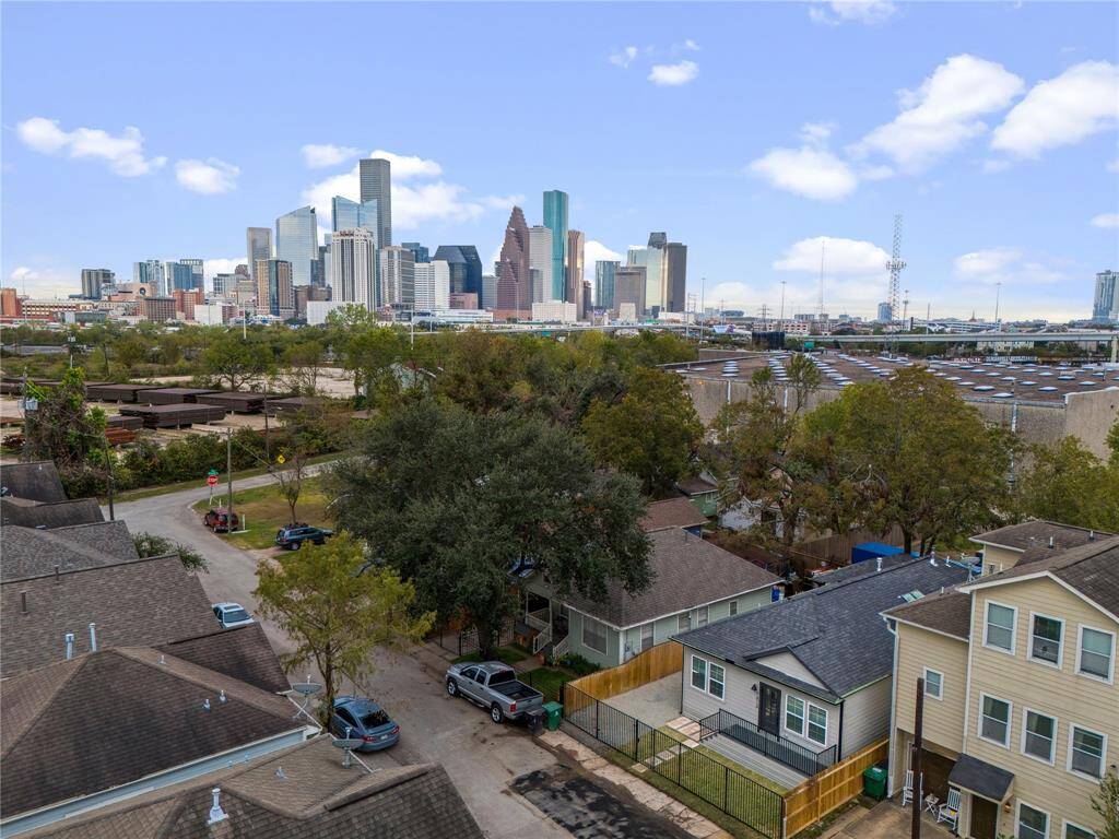 A centralized location to the city and everything it has to offer!