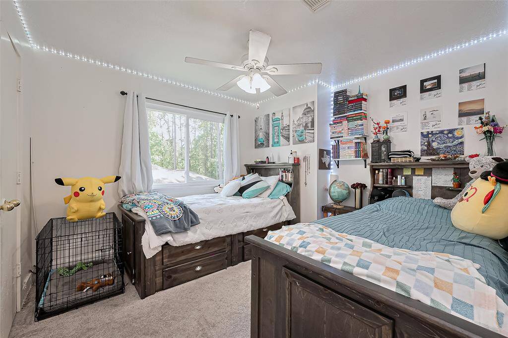 Secondary bedroom