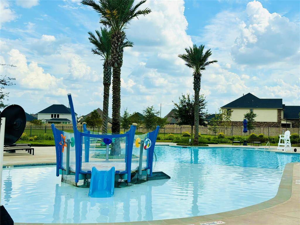 Kids Pool Play Area