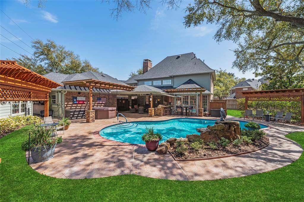 Another view of the backyard from the corner.