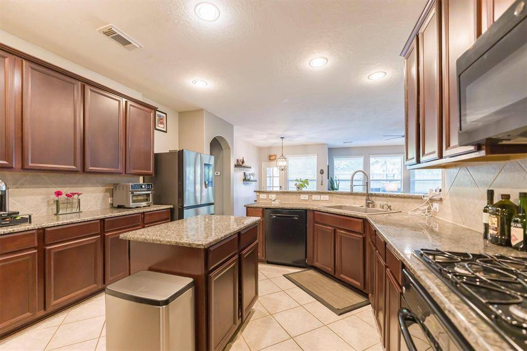 Enjoy cooking on your gas cooktop...