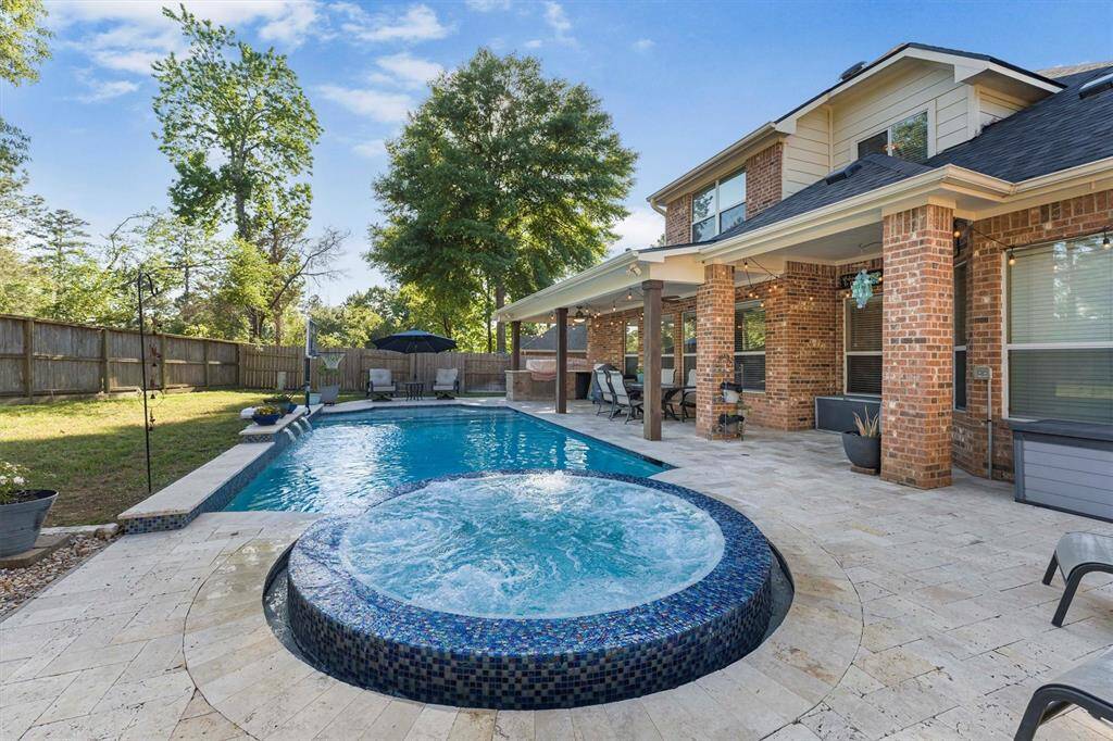 Jacuzzi is heated along with the pool...