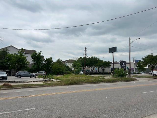 Easy access to I-610, I-10, and I-45. The previous structure has been removed by the owner.