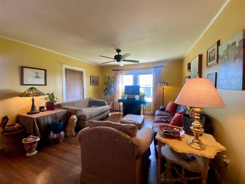 Another view of the living area.