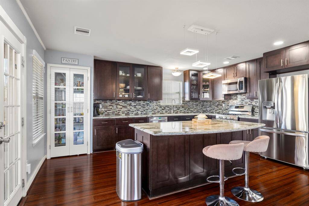 Beautiful Granite countertops!