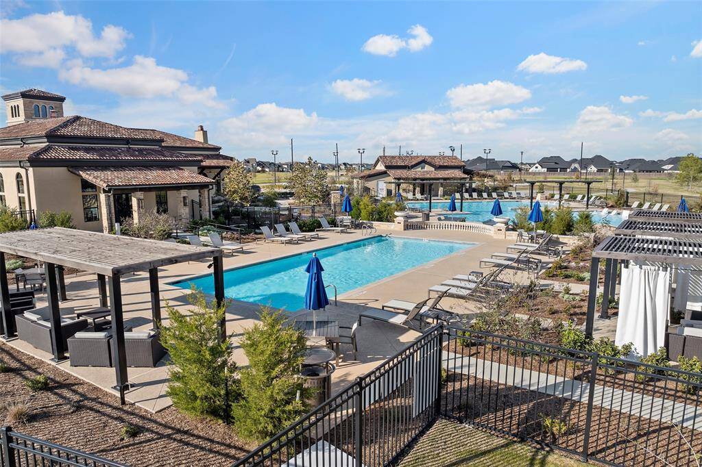 ChatGPT said:Resort-style amenities include a sparkling pool with shaded seating, lounge areas, and private cabanas—designed to elevate your everyday living with vacation-like comfort just steps from home.