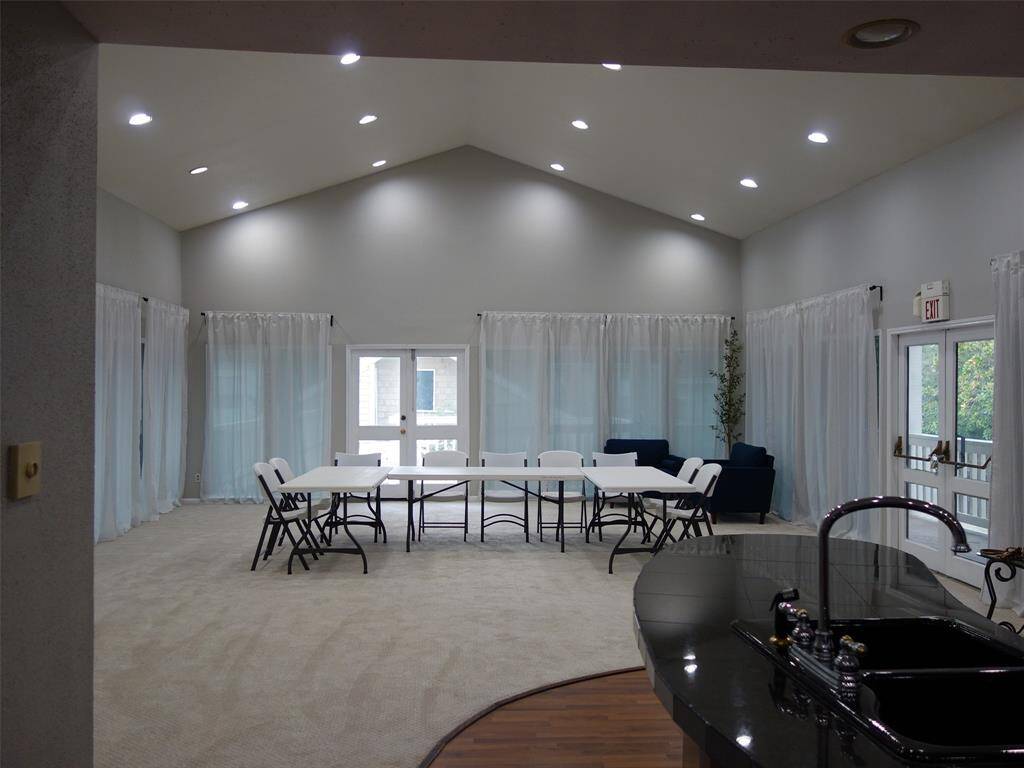 Pool Side Clubhouse