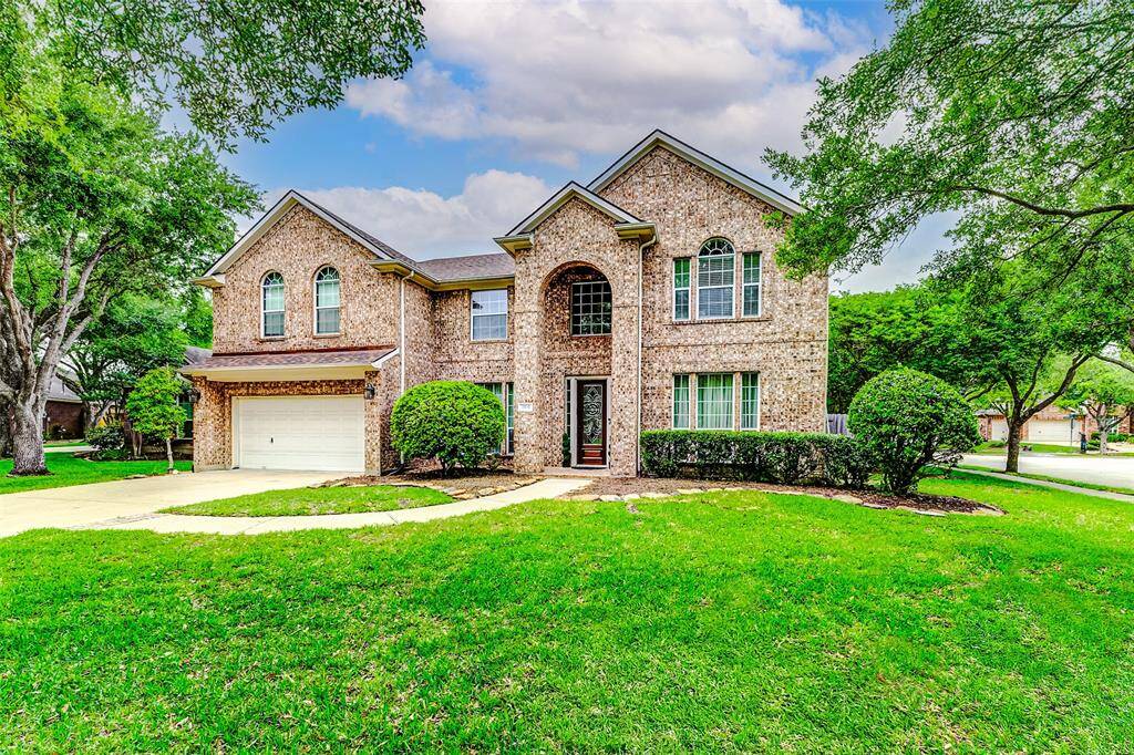 Welcome to 2102 Ivy Cove where you can enjoy an established neighborhood mature trees and a spacious home within budget. This home has an amazing location as it is centrally located to Retail/Grocery, Schools, Katy Mills Mall & Boardwalk, Typhoon Texas, Neighborhood Amenities and just min from I-10!