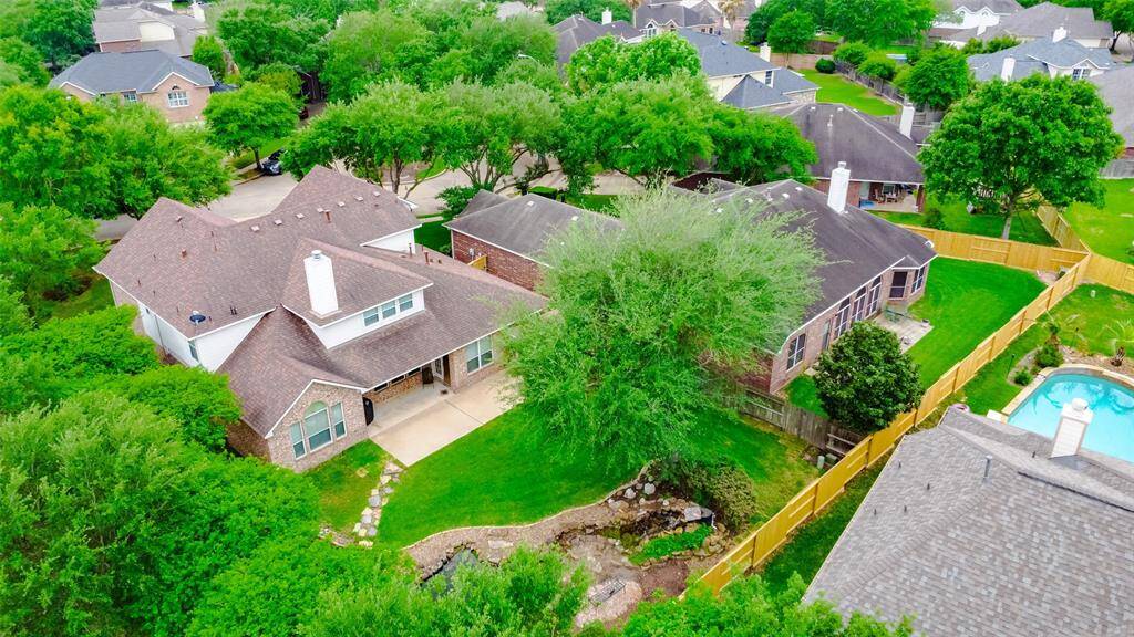 Another view of the backyard on a fantastic cul de sac corner lot.