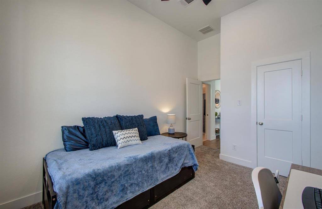 Third bedroom is another great size - perfect for a home office, playroom or extra bedroom. Great closet space.