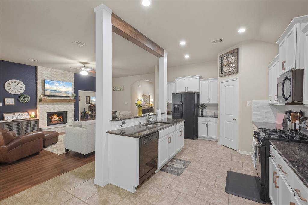 Tons of cabinet space