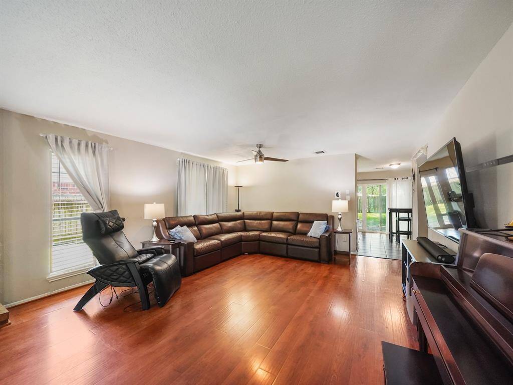 Living area has ample room for larger furniture!