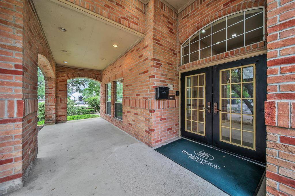 Welcome to the Braeswood Park clubhouse and management office.