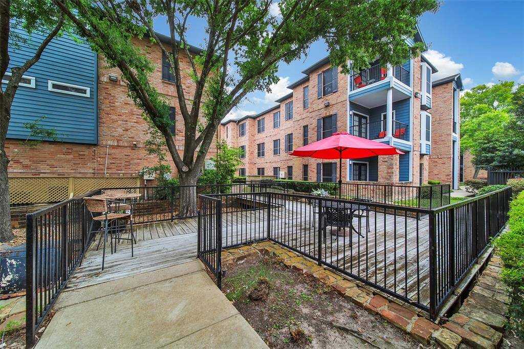 Behind the clubhouse is a tranquil wooded patio, ideal for relaxing on a beautiful day with friends or family.