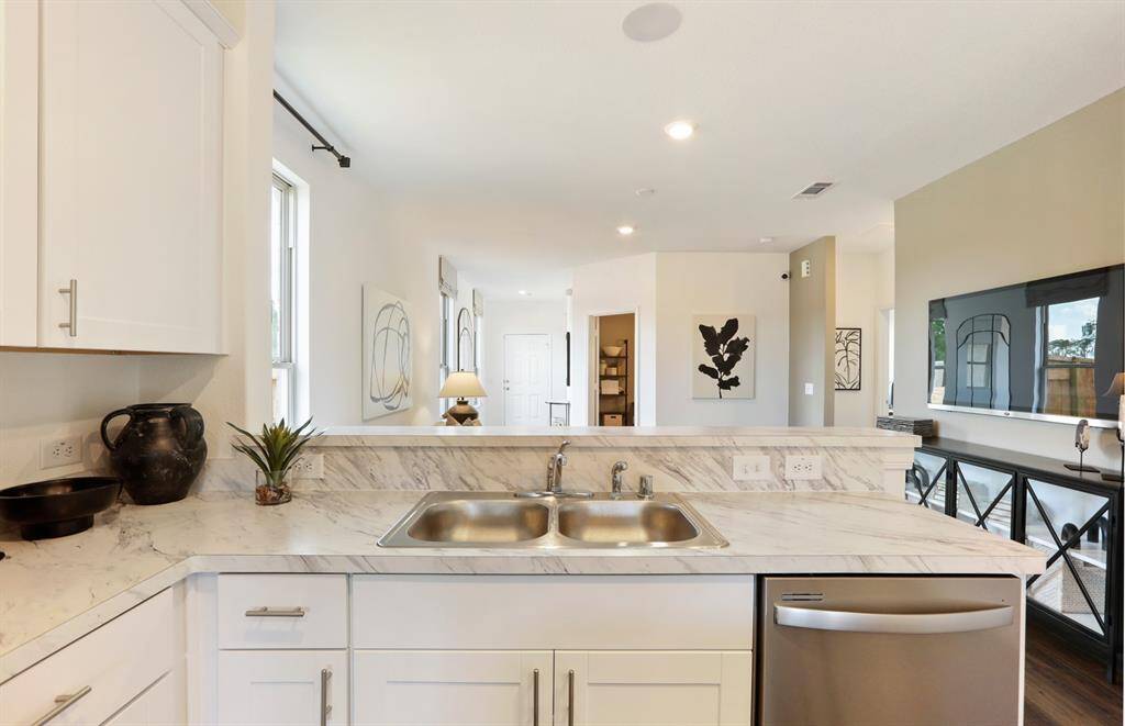 MODEL HOME images may NOT be consistent with finished product.