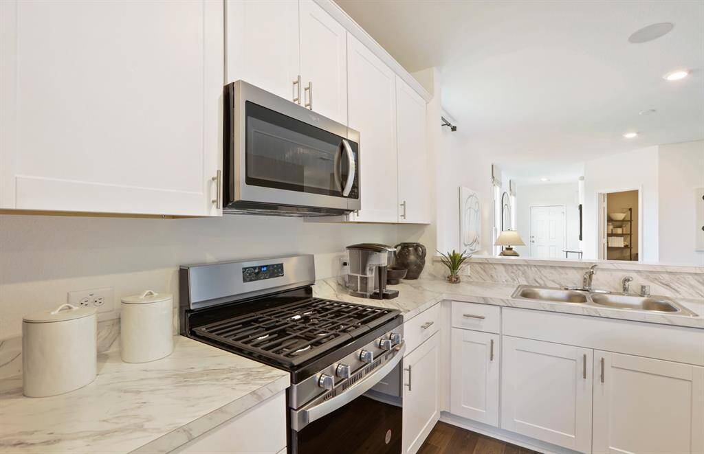 MODEL HOME images may NOT be consistent with finished product.
