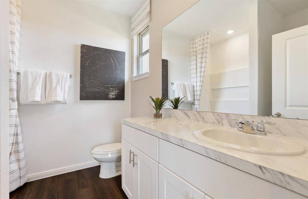 MODEL HOME images may NOT be consistent with finished product.