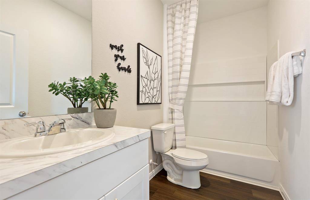 MODEL HOME images may NOT be consistent with finished product.