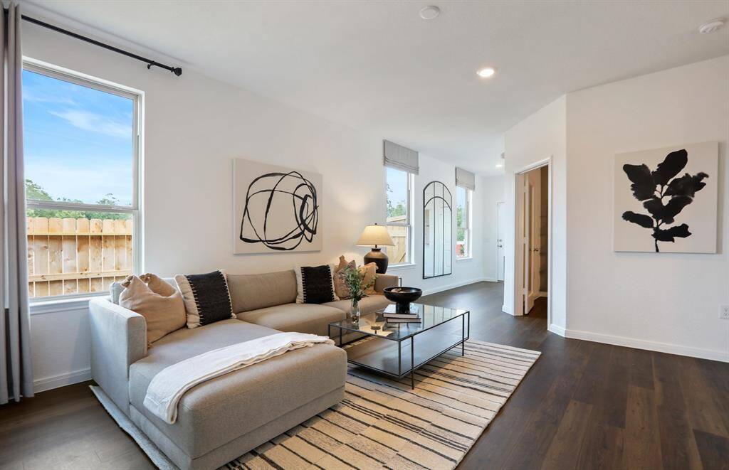 MODEL HOME images may NOT be consistent with finished product.