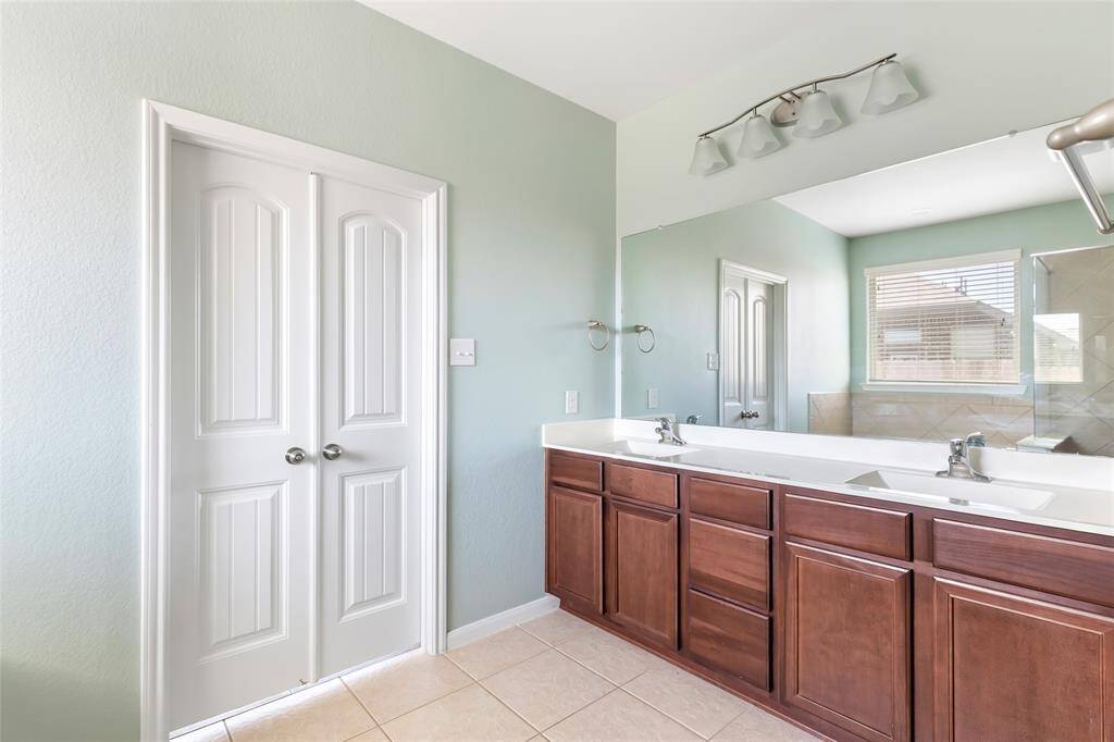 Double vanity
